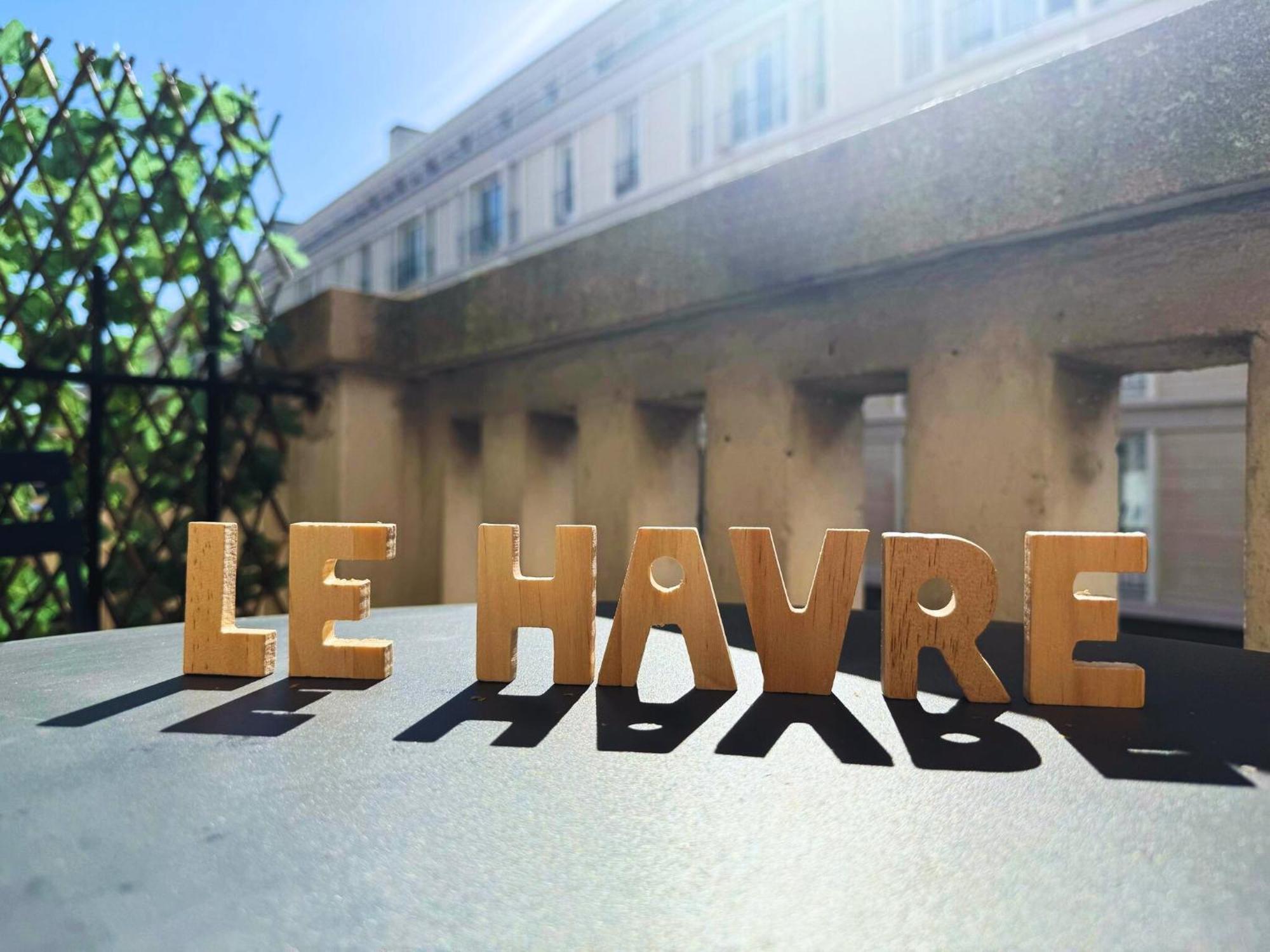 L'Escale Appartements Et Suites En Bord De Mer Le Havre Exterior photo