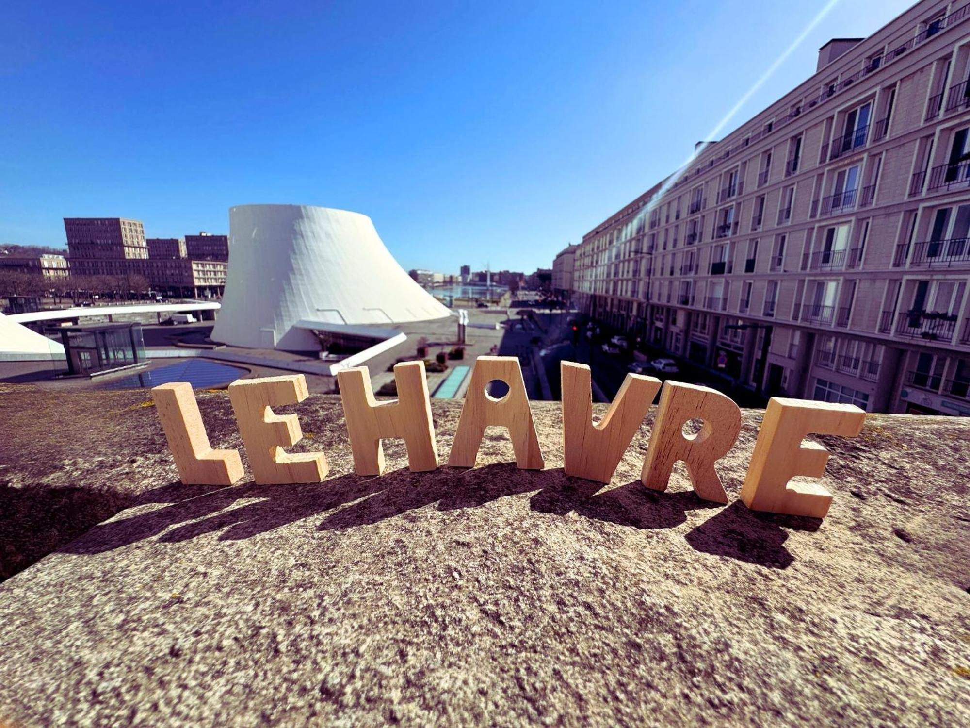 L'Escale Appartements Et Suites En Bord De Mer Le Havre Exterior photo